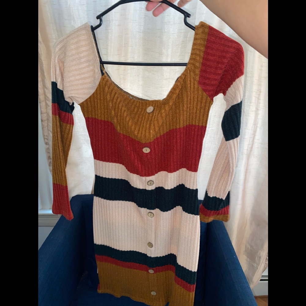 Off the shoulders fitted dress